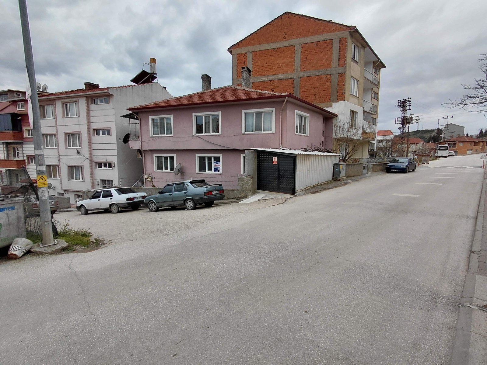 KURUOĞLU'NDAN KİRALIK 2+1 DAİRE YENİ TADİLATLI