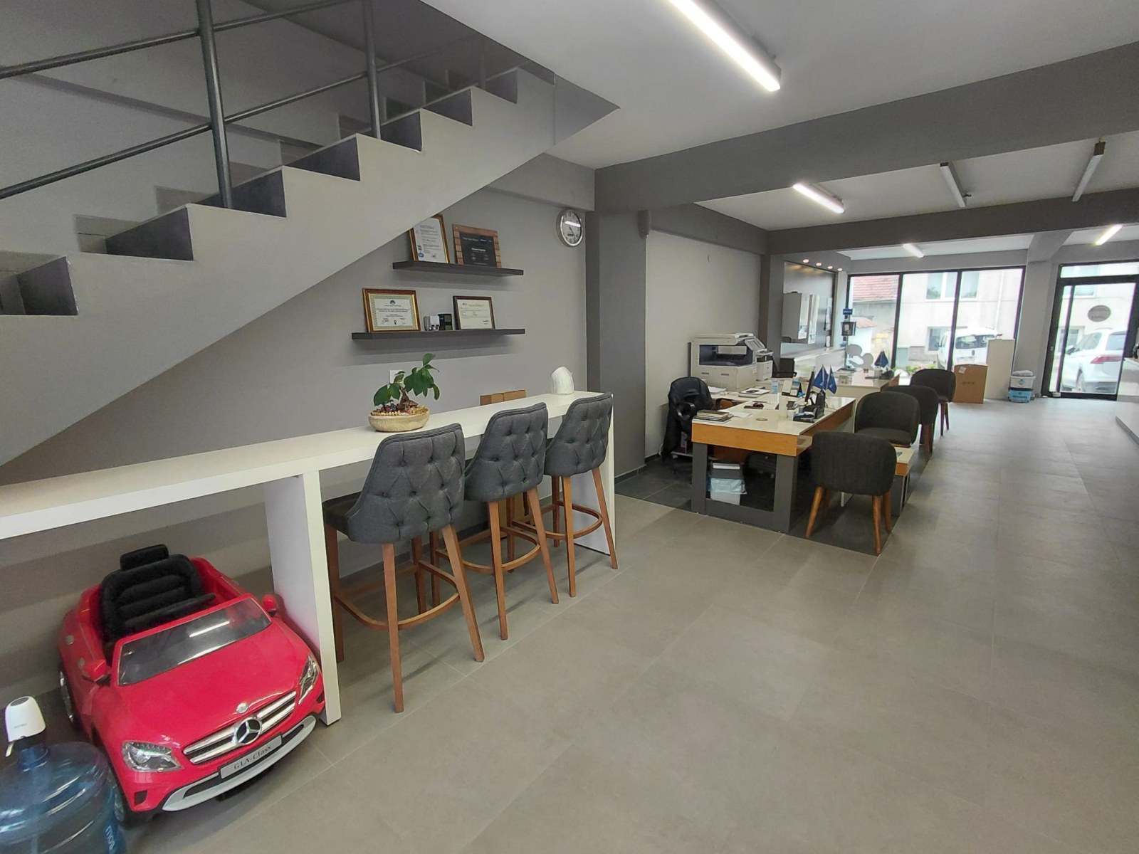 KURUOĞLU NDAN ŞEHİR MERKEZİNDE 250 M² KİRALIK İŞYERİ