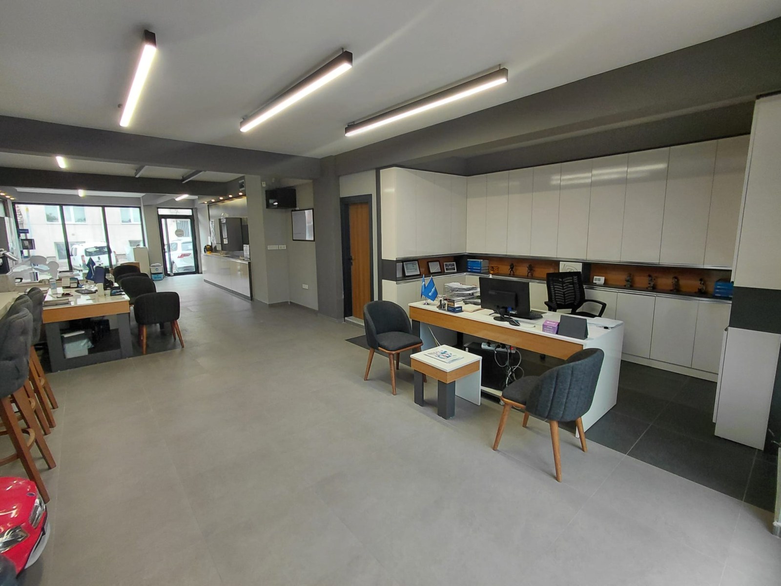 KURUOĞLU NDAN ŞEHİR MERKEZİNDE 250 M² KİRALIK İŞYERİ - 2