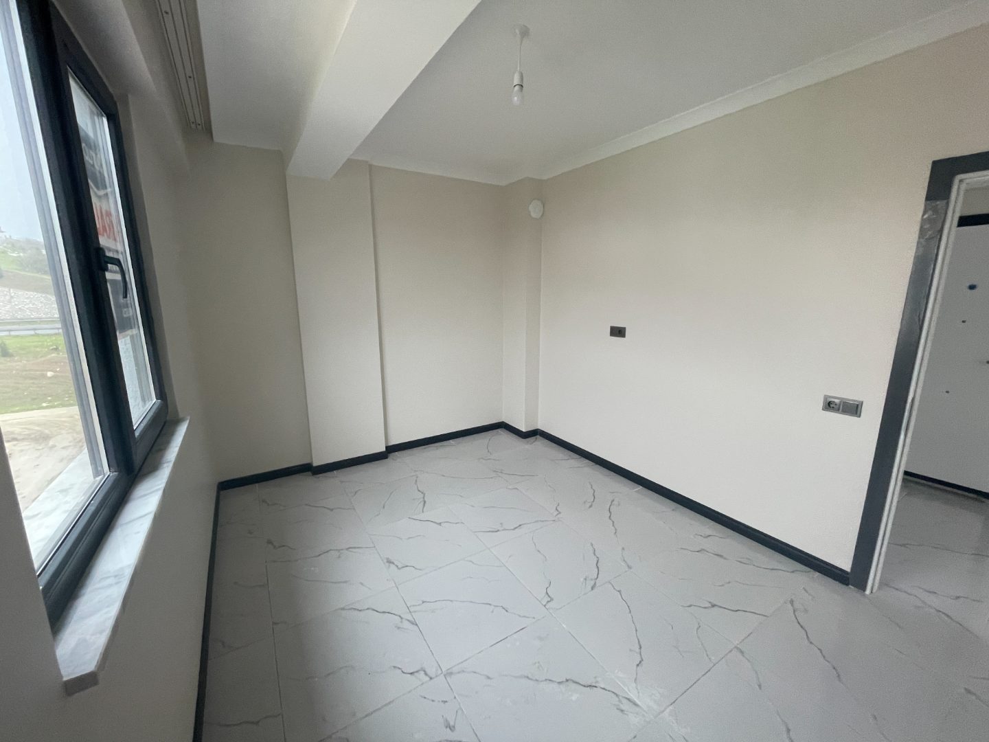 KURUOĞLU' NDAN FEN LİSESİ YANINDA KİRALIK 1+1 DAİRE - 17