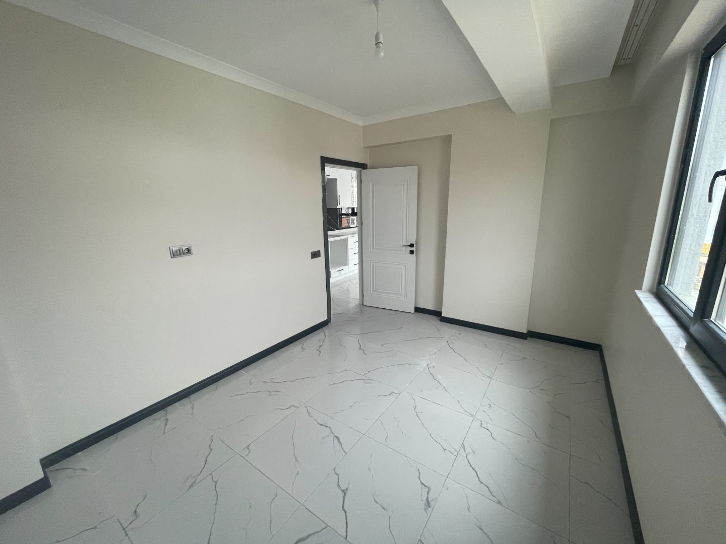KURUOĞLU' NDAN FEN LİSESİ YANINDA KİRALIK 1+1 DAİRE - 10