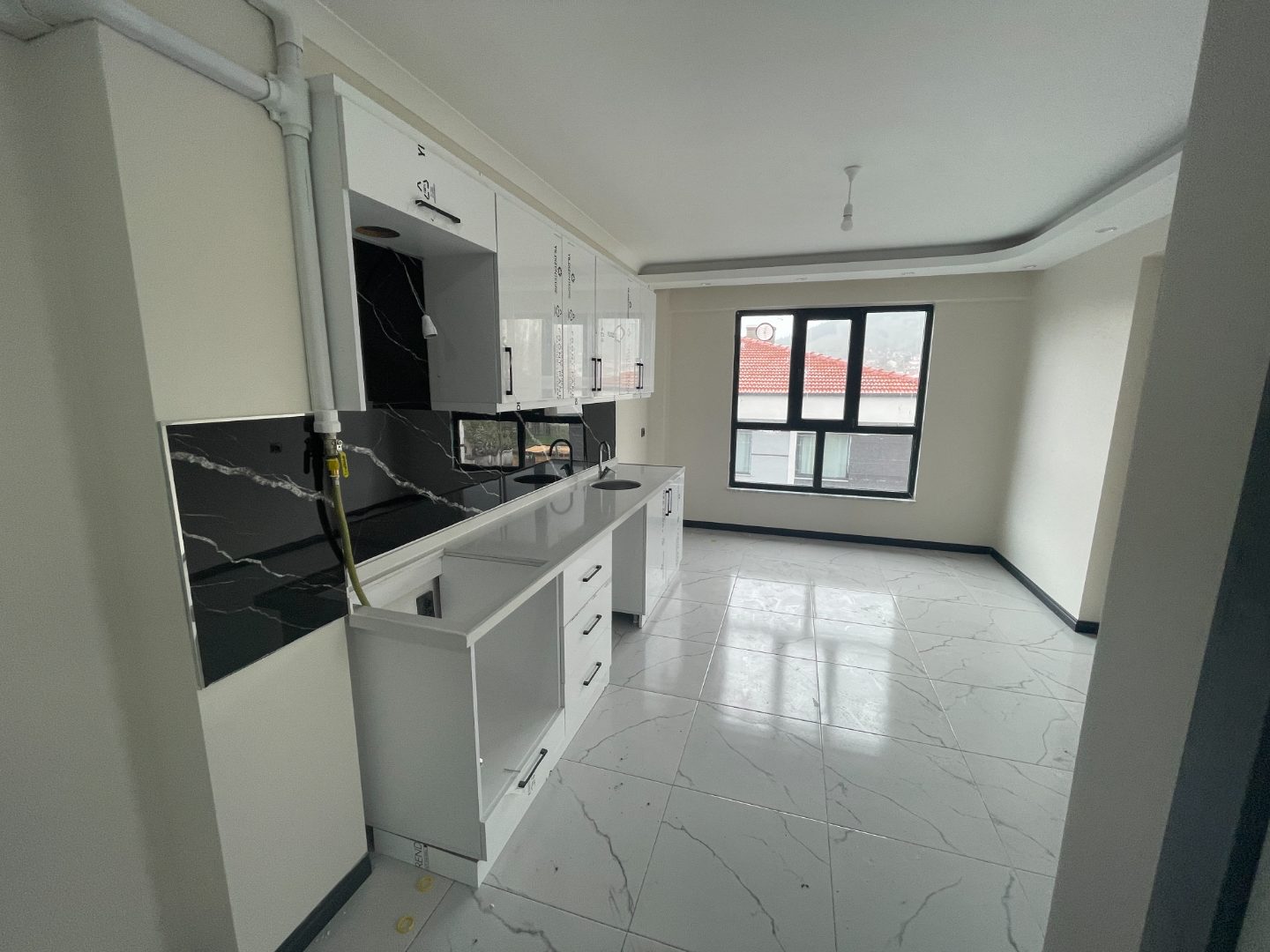 KURUOĞLU' NDAN FEN LİSESİ YANINDA KİRALIK 1+1 DAİRE - 15