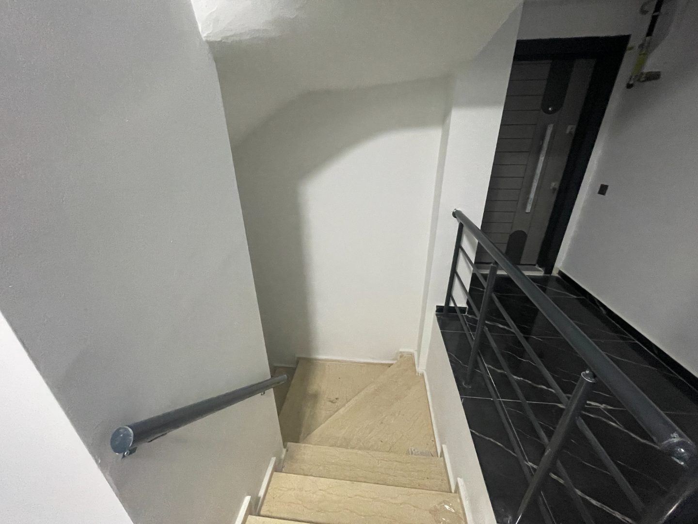 KURUOĞLU' NDAN FEN LİSESİ YANINDA KİRALIK 1+1 DAİRE - 12