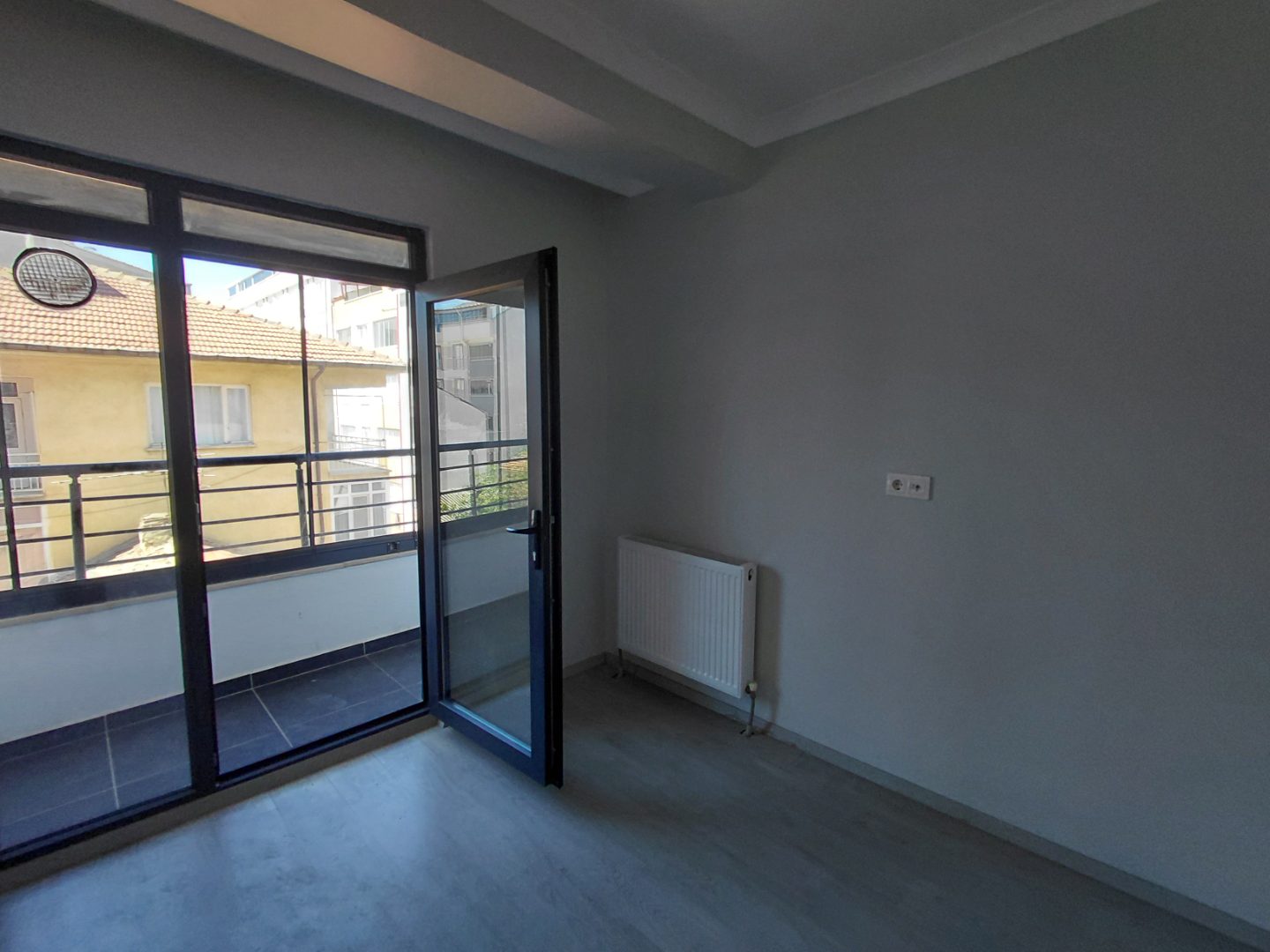 KURUOĞLU UNDAN ŞEHİR MERKEZİNDE 2+1 KİRALIK DAİRE - 2