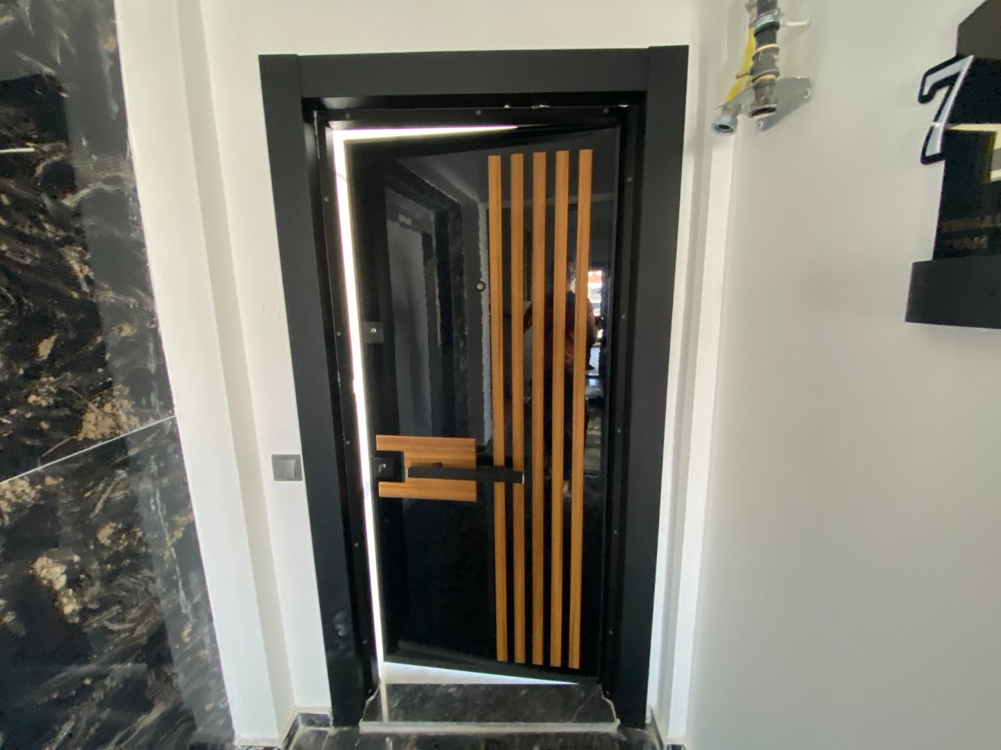 KURUOĞLU 'NDAN KANAL BOYU BÖLGESİNDE 1+1 DAİRE - 4