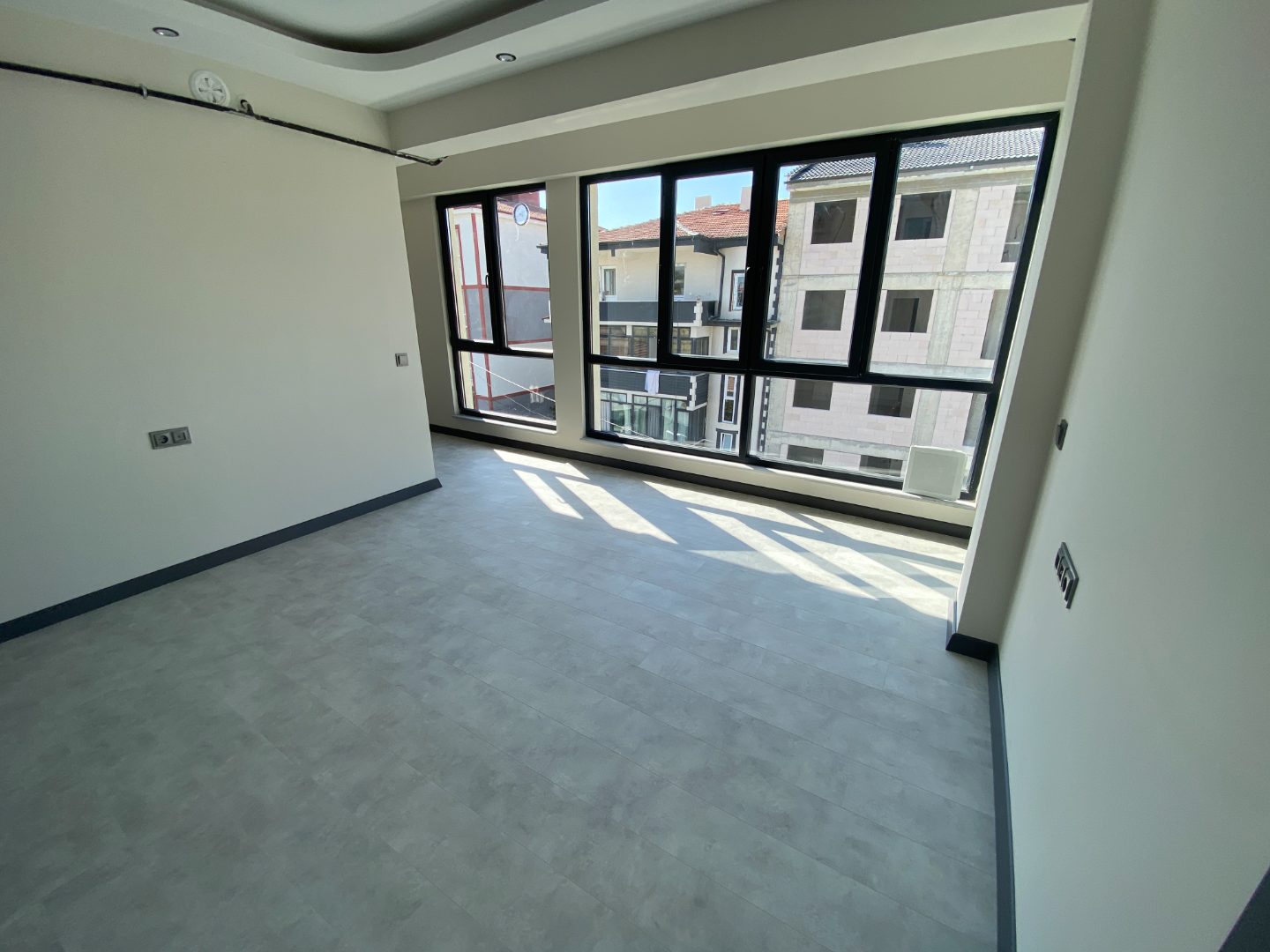 KURUOĞLU 'NDAN KANAL BOYU BÖLGESİNDE 1+1 DAİRE - 16