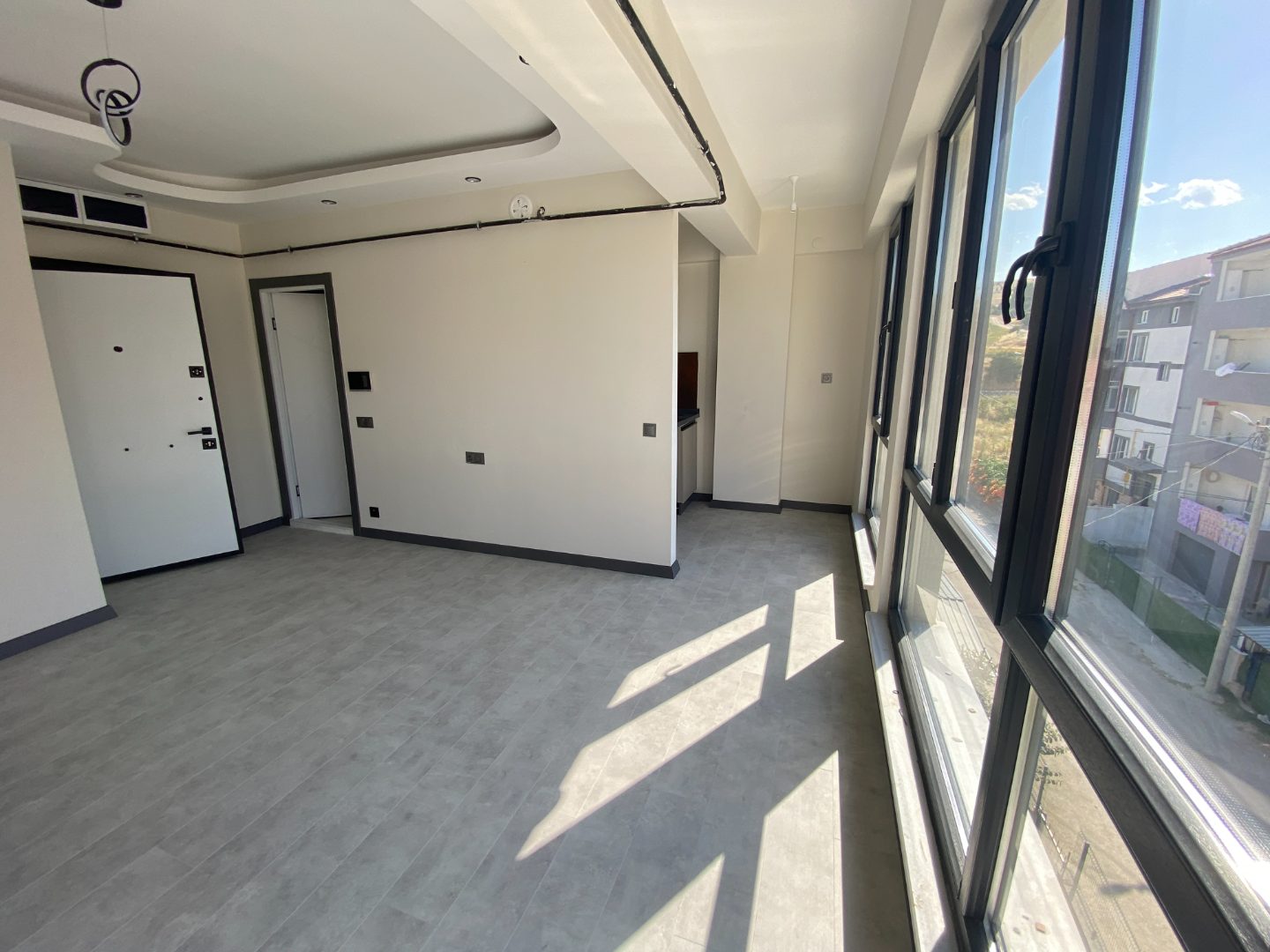KURUOĞLU 'NDAN KANAL BOYU BÖLGESİNDE 1+1 DAİRE - 15