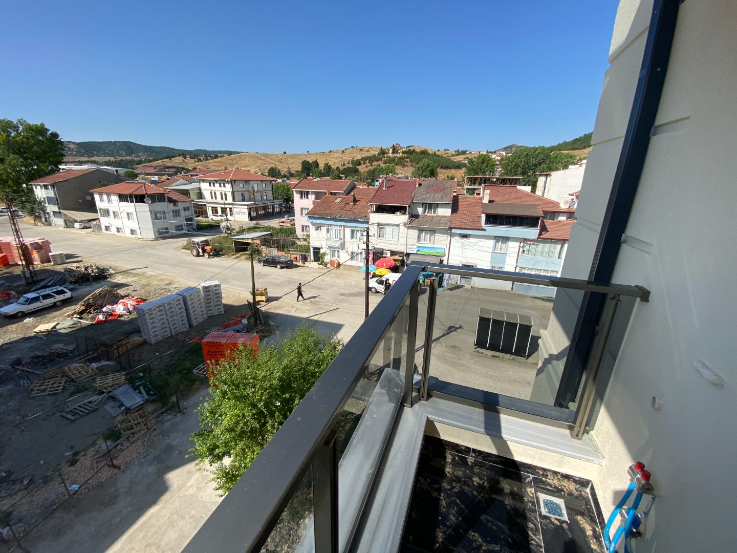 KURUOĞLU 'NDAN KANAL BOYU BÖLGESİNDE 1+1 DAİRE - 17